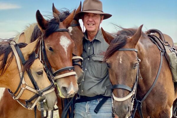 African Horse Safaris - Kalahari Botswana (14) African Horse Safaris - Kalahari Botswana (14)