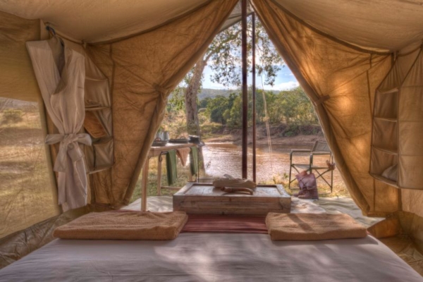 Luxury tent on a horse safari in the Masai Mara with Gordie Church