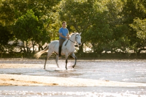 Riding bareback in tropical areas