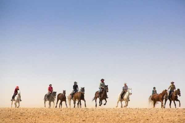 Namibia Horse Safaris - Namib Desert (4)