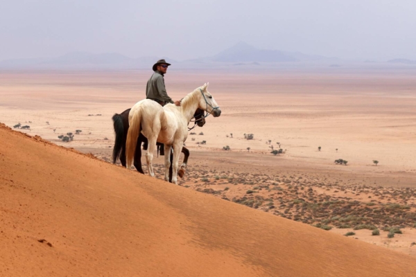 Ride over red sand dunes