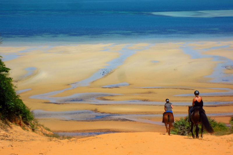 Horse riding Mozambique Red sand dunes